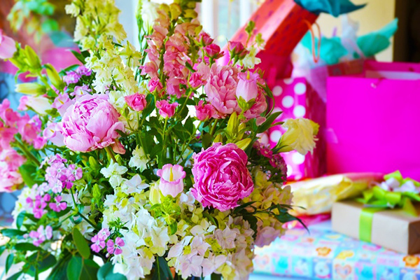 Commercial-Grade Flowers & Bouquets Commercial-Grade Flowers & Bouquets